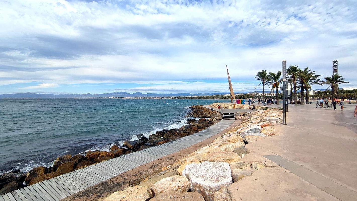 Salou - Plage du Levant et Passeo Jacques 1er - 002.jpg